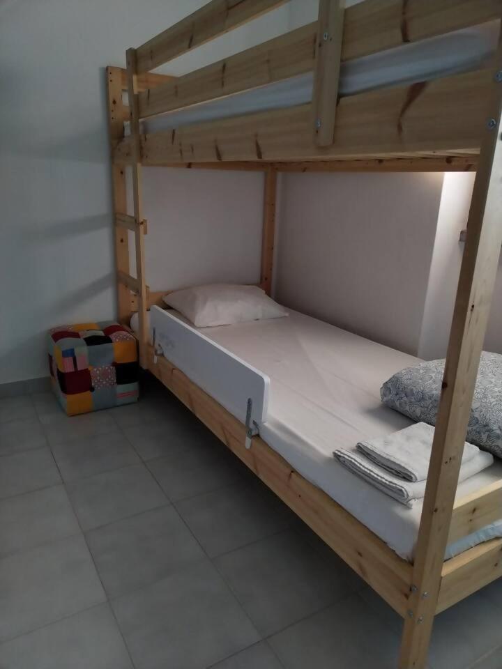 Ip5 Chivas Beach House Ferrel  Εξωτερικό φωτογραφία